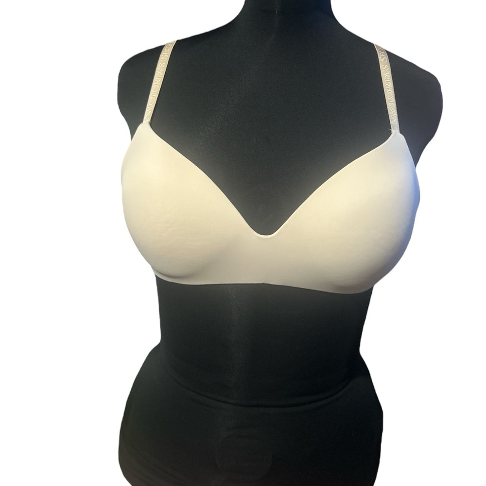 Victoria’s Secret Wireless Lightly Lined T Shirt Bra Size 34D
